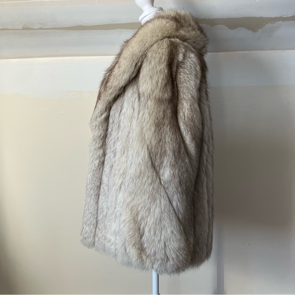 Women’s Vintage Blue Silver Fox Striped & Chevron Sleeve Fur Coat size Small - Picture 9 of 15